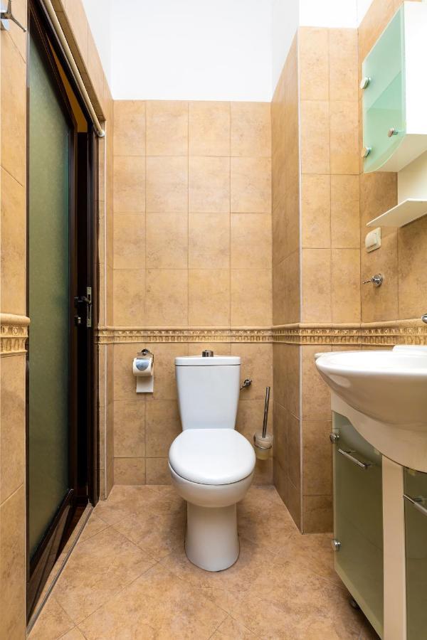 1Bd Apartment With A Cute Balcony In Kapana By Flat Mаnager Plovdiv Kültér fotó